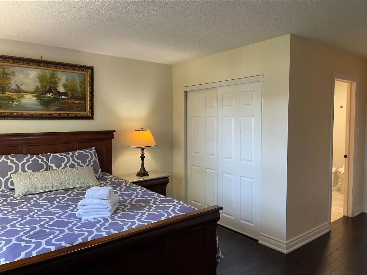 Btn Family-Style Bustling Area Self-Check-In So Fast Fiber Net Free Parking Apartment Toronto