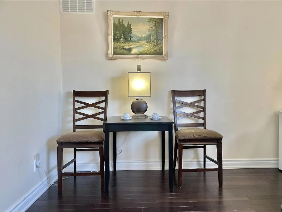 Homestay Btn Family-Style Bustling Area Self-Check-In So Fast Fiber Net Free Parking Apartment Toronto Canada