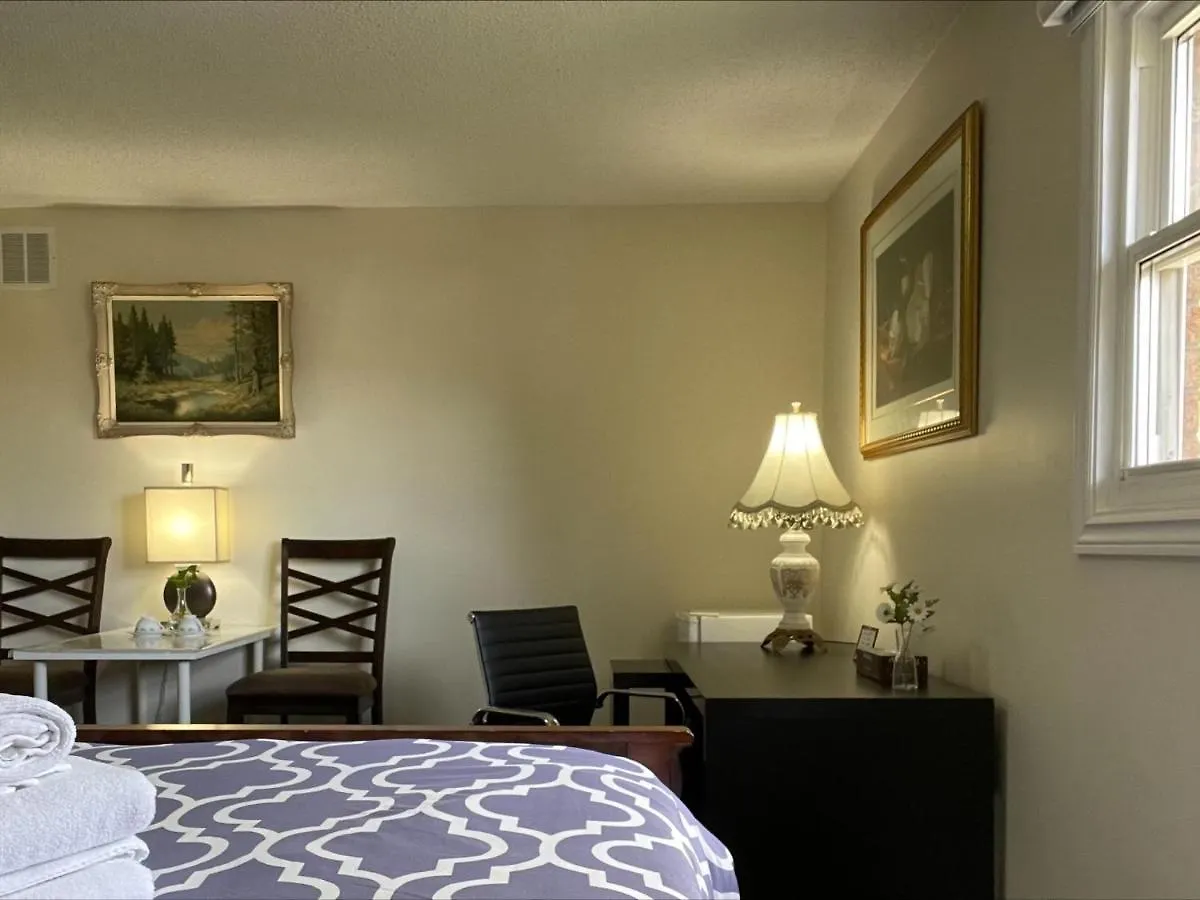 Homestay Btn Family-Style Bustling Area Self-Check-In So Fast Fiber Net Free Parking Apartment Toronto