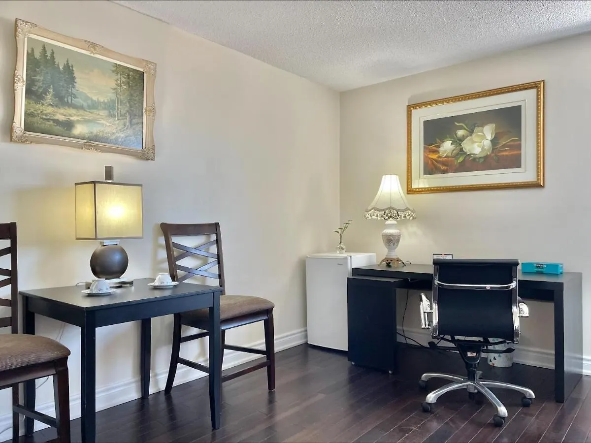 Appartement Btn Family-Style Bustling Area Self-Check-In So Fast Fiber Net Free Parking à Toronto Canada