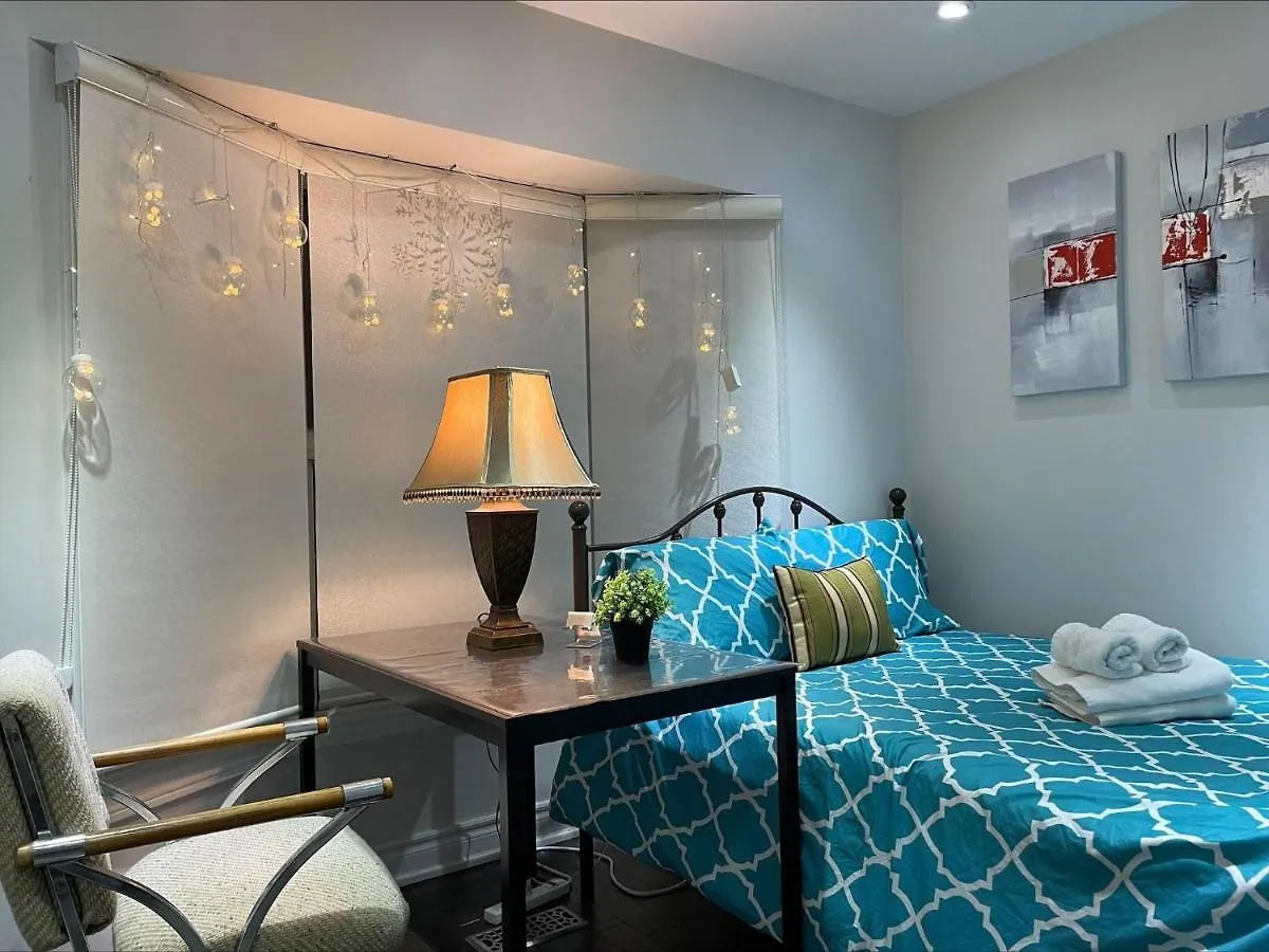 Appartement Btn Family-Style Bustling Area Self-Check-In So Fast Fiber Net Free Parking à Toronto Canada